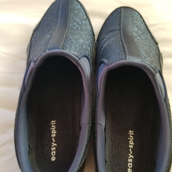 Easy Spirit Traveltime Slip Ons - Picture 2 of 2